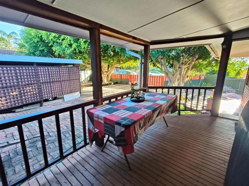 3 Bedroom Property for Sale in Fraaiuitsig Western Cape
